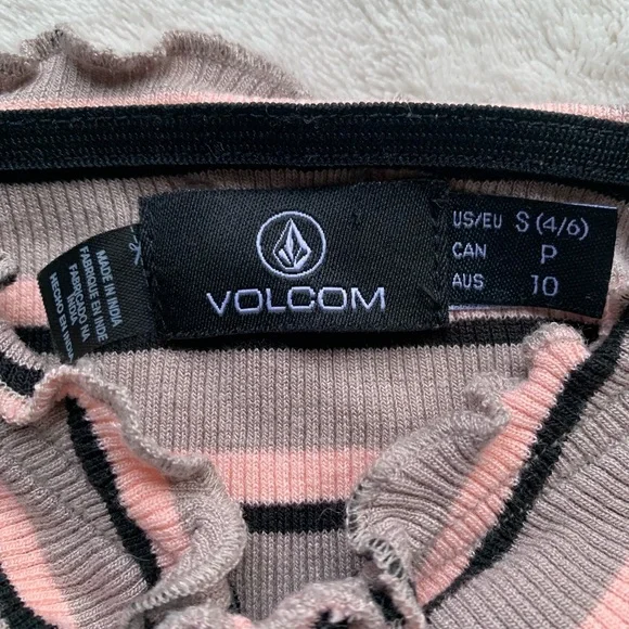 Volcom Ruffle Ribbed Crop Top - Picture 3 of 9